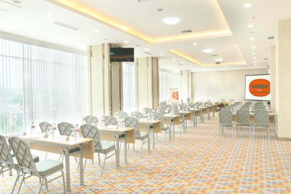 HARRIS Hotel Sentraland Semarang Exterior foto